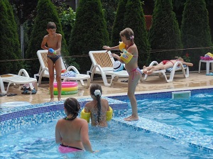 Детский бассейн в отеле на базе Скиф в Николаевке